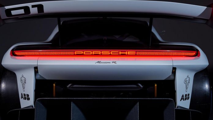 Porsche Mission R: shocking electric sports cars.


