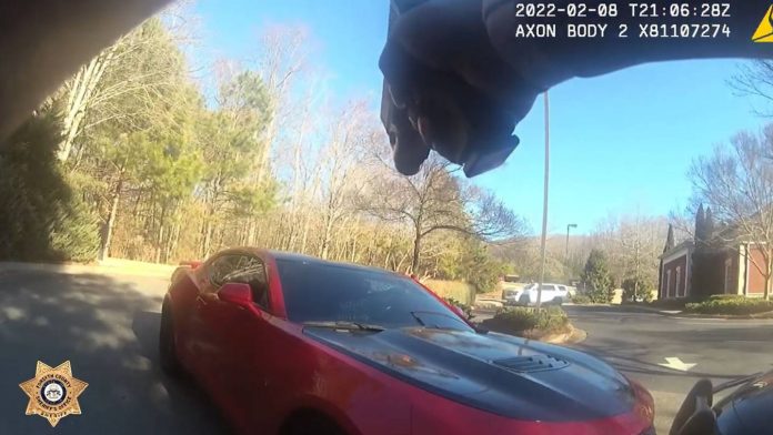 2 thieves accused of stealing 2 sports cars arrested within minutes in Forsyth County – WSB-TV Channel 2
