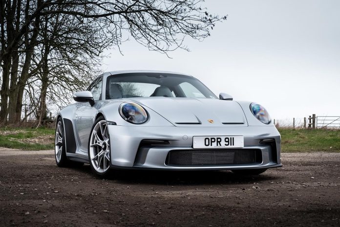  2022 Porsche 911 GT3 Touring (992) |  PH Review
