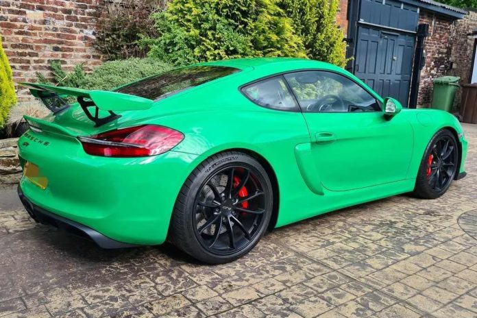 Viper Green Porsche Cayman GT4 for sale
