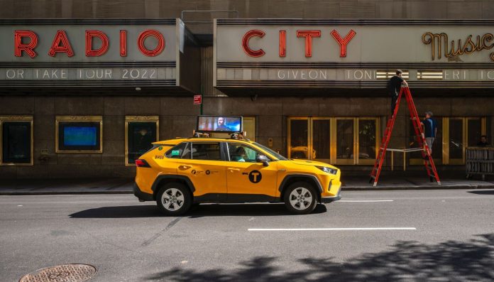 Struggling Taxi Drivers See Congestion Pricing as Fee That Breaks Their Backs
