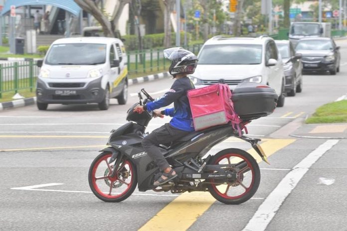 Freelance and delivery drivers, riders to receive up to $300 under NTUC scheme
