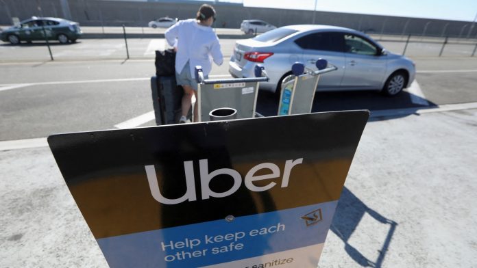 Uber and Lyft Drivers in New York Struggle With City's Electric Vehicle-Charging Divide
