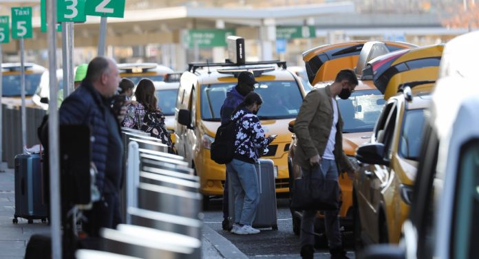 Undercover investigators entrap people of color through illegal cabs crackdown at NYC airports: lawsuit
